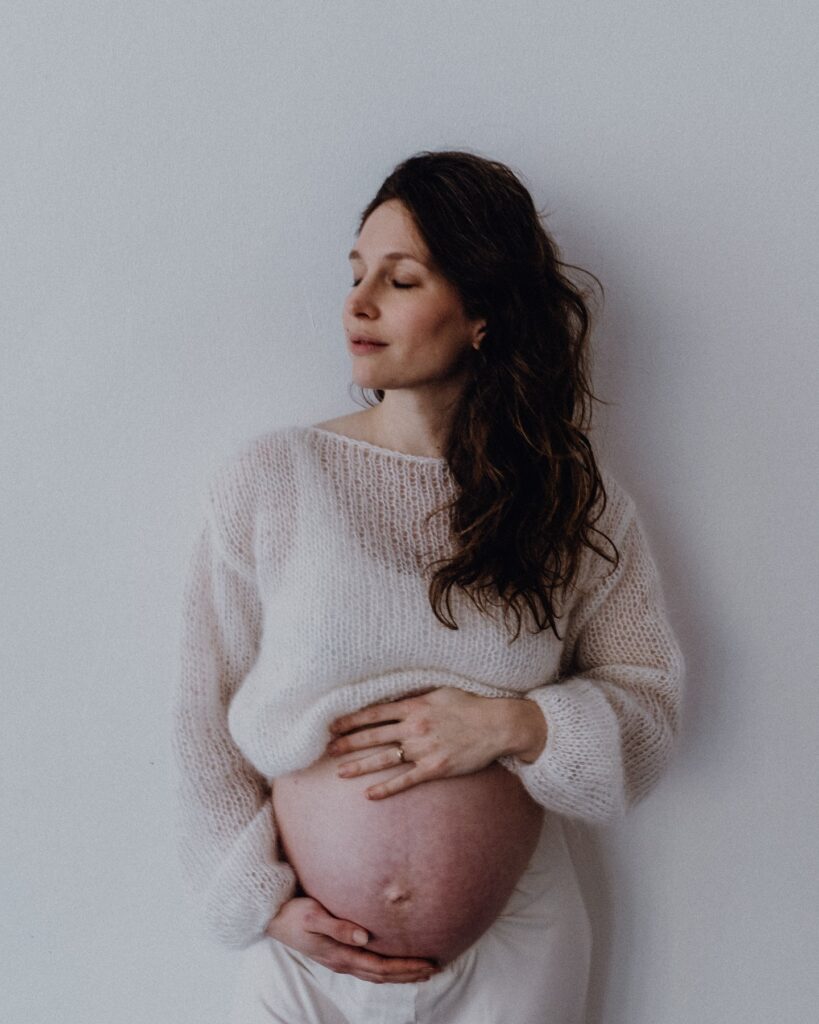 Babybauch Fotoshooting Köln Sari Tanuhardja