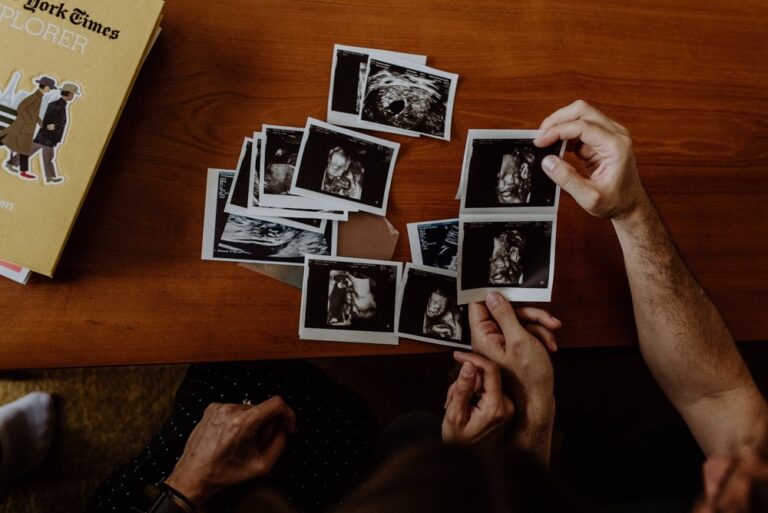 Accessoires für dein Babybauch Shooting: Persönliche Akzente