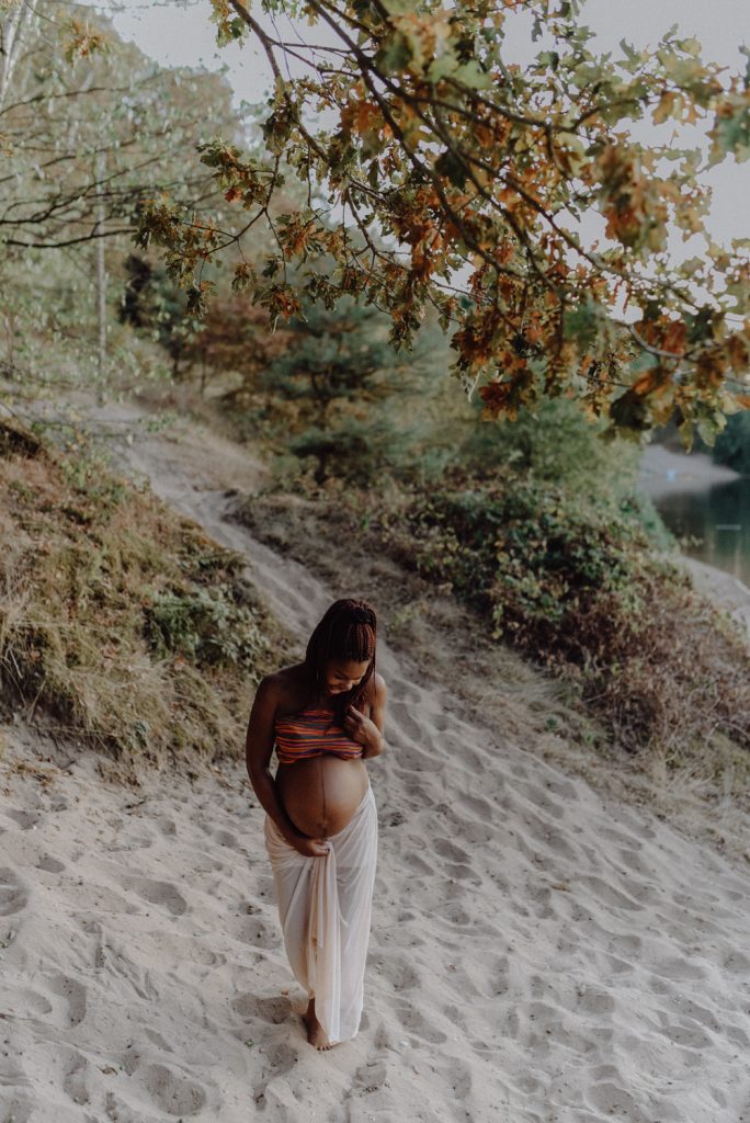 Babybauch Fotoshooting Köln Sari Tanuhardja
